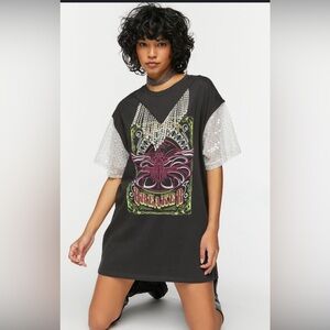 Faux Pearl Fringe Graphic T-Shirt Dress
